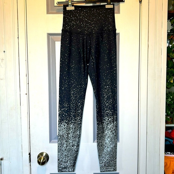 Beyond Yoga, Dark Blue Silver Ombré, Compression, High Waisted Leggings - Picture 3 of 9